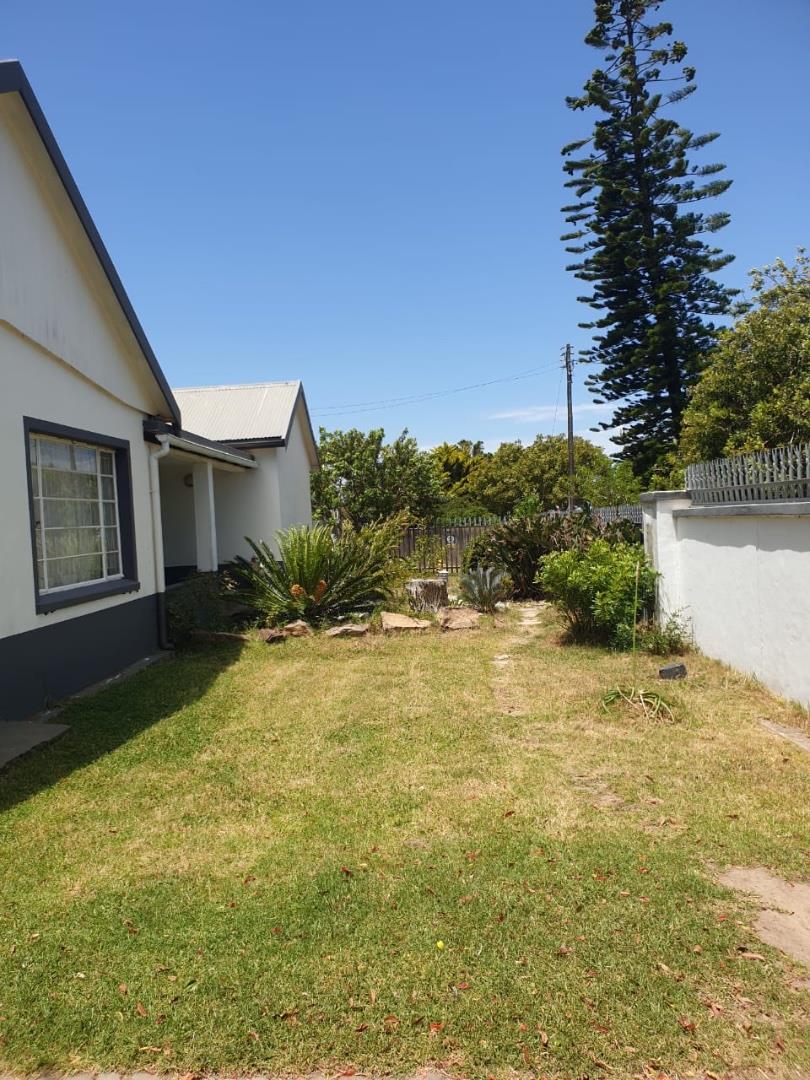 4 Bedroom Property for Sale in Humansdorp Eastern Cape